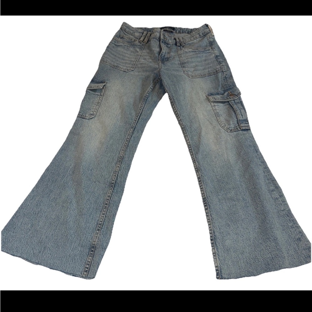 Women’s AEROPOSTALE Mid Rise Flare Utility Cargo Pockets Jeans Size 8 Short